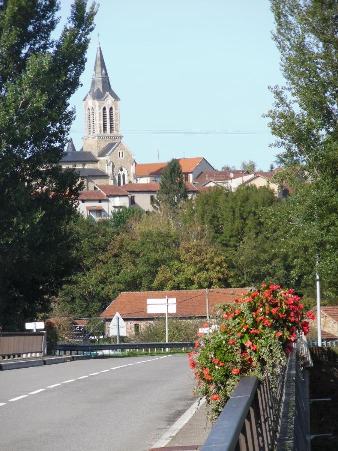 Le Pont De Livinhac Hotel Decazeville Luaran gambar