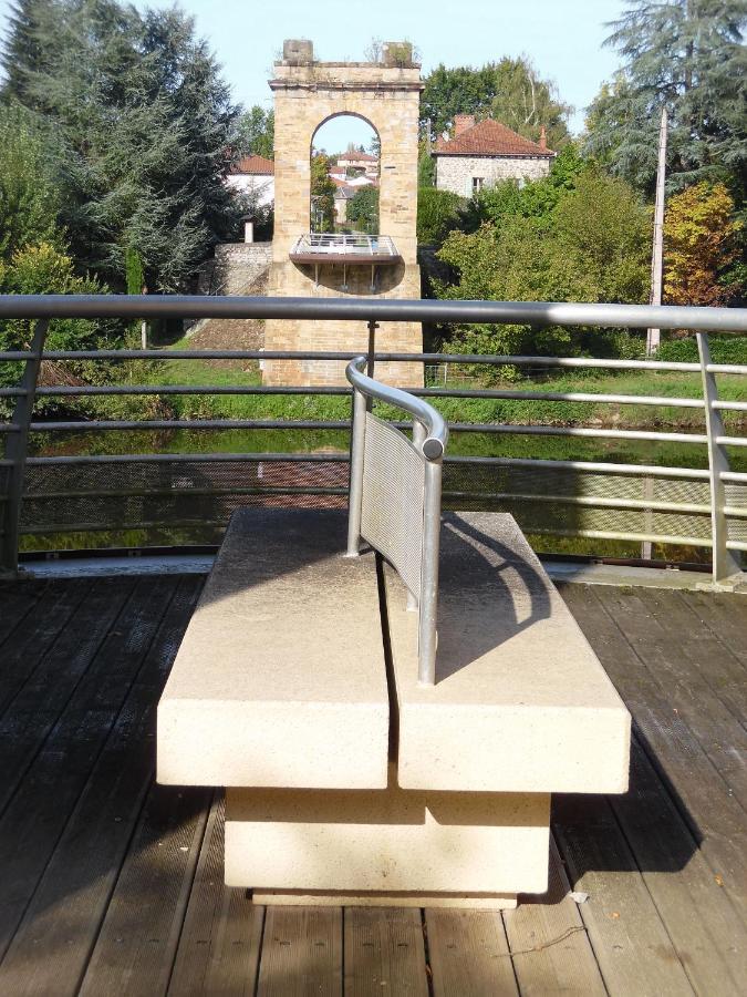 Le Pont De Livinhac Hotel Decazeville Luaran gambar